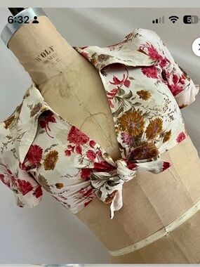 Byer California Cream Floral Tie-Front Crop Top with Red & Mustard Blooms